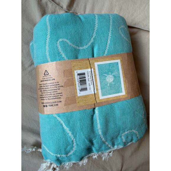 Sand Cloud Towel – Large | Sea Turtle Design | New with Tags - Picture 3 of 6
